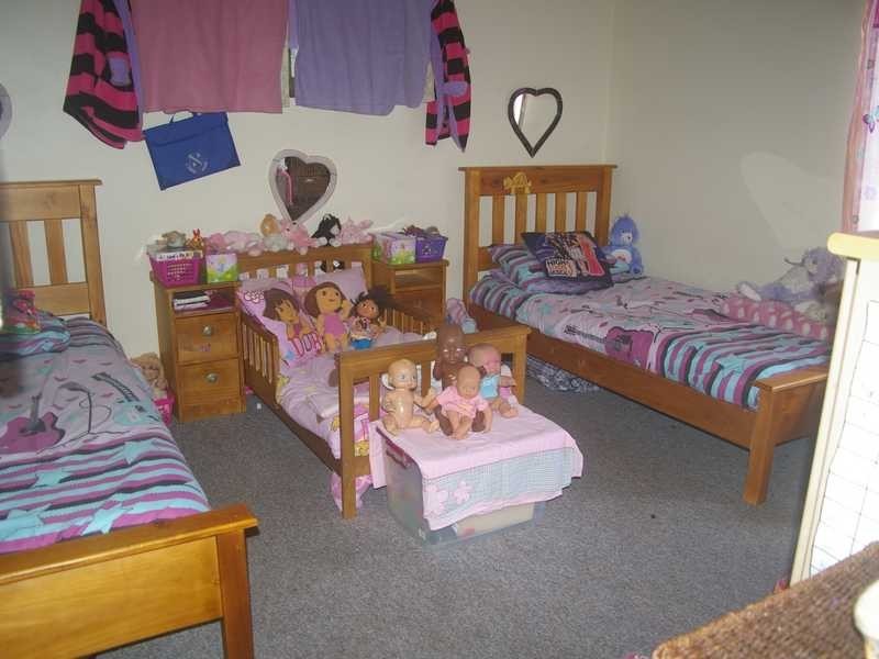 25 Boundary Street, Moores Pocket QLD 4305