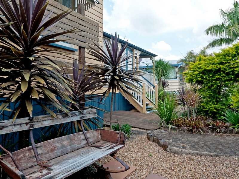 25 North Station Road, North Booval QLD 4304