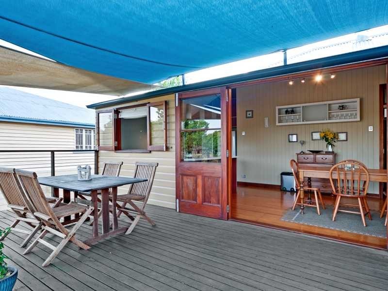 25 North Station Road, North Booval QLD 4304