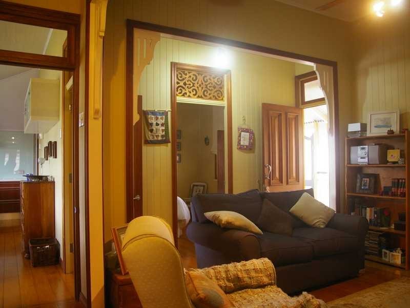 25 North Station Road, Booval QLD 4304