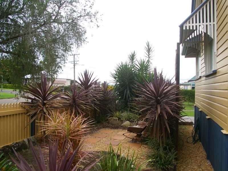 25 North Station Road, Booval QLD 4304