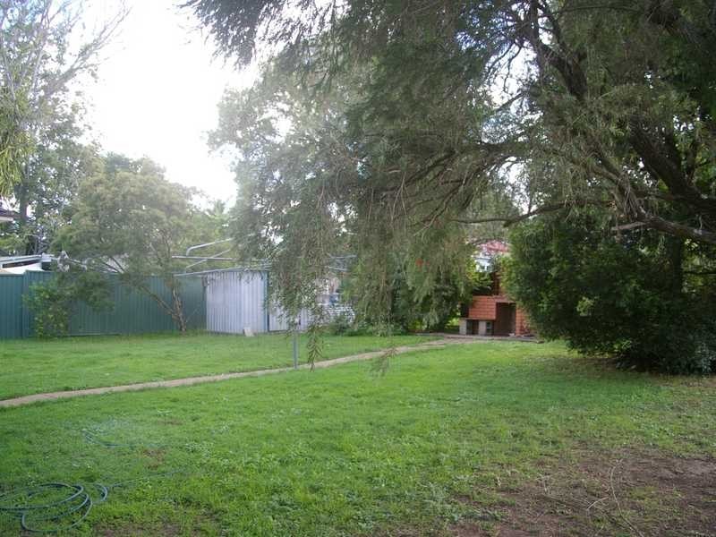 41 Raceview Street, Eastern Heights QLD 4305