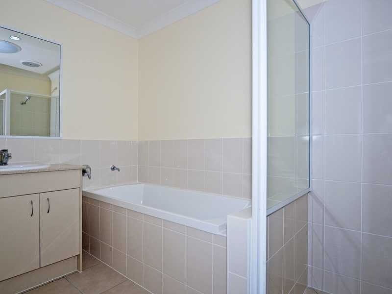 14 Barwell Street, Brassall QLD 4305