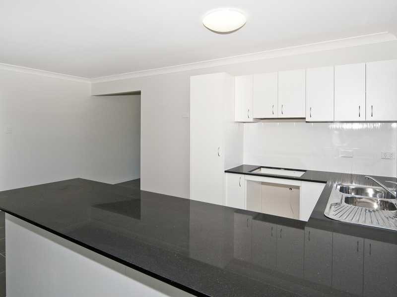 8 Stack Street, Collingwood Park QLD 4301