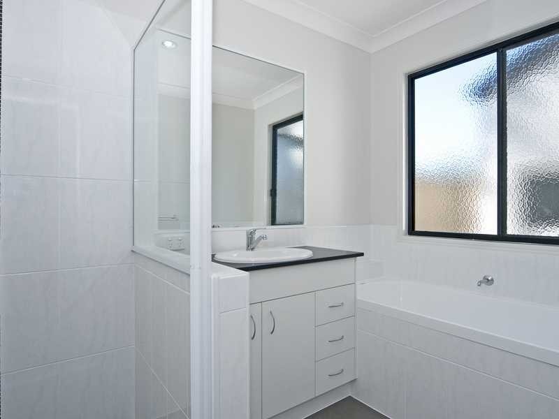 10 Stack Street, Collingwood Park QLD 4301