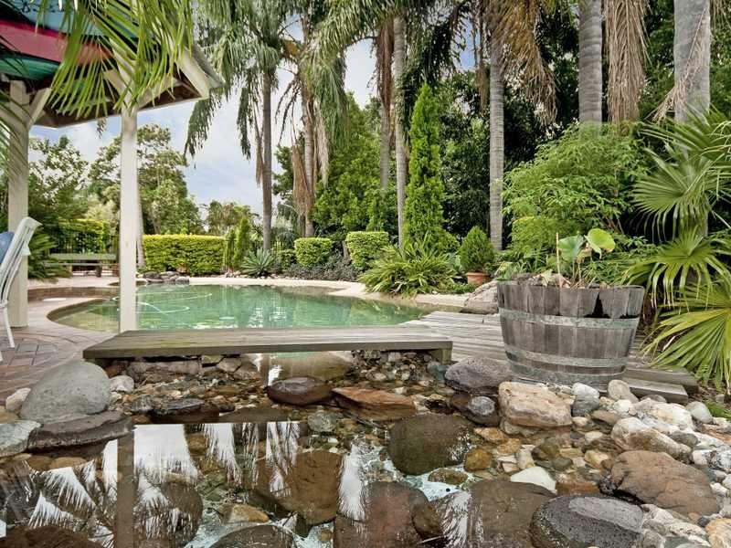 27 Bass Street Barellan Point, Karalee QLD 4306