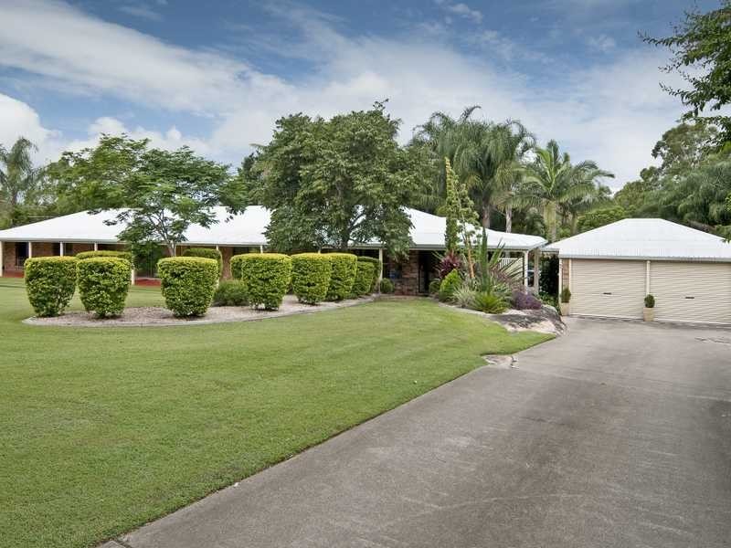 27 Bass Street Barellan Point, Karalee QLD 4306