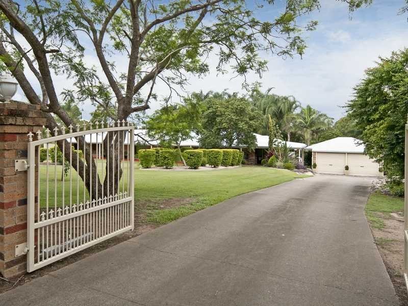 27 Bass Street Barellan Point, Karalee QLD 4306