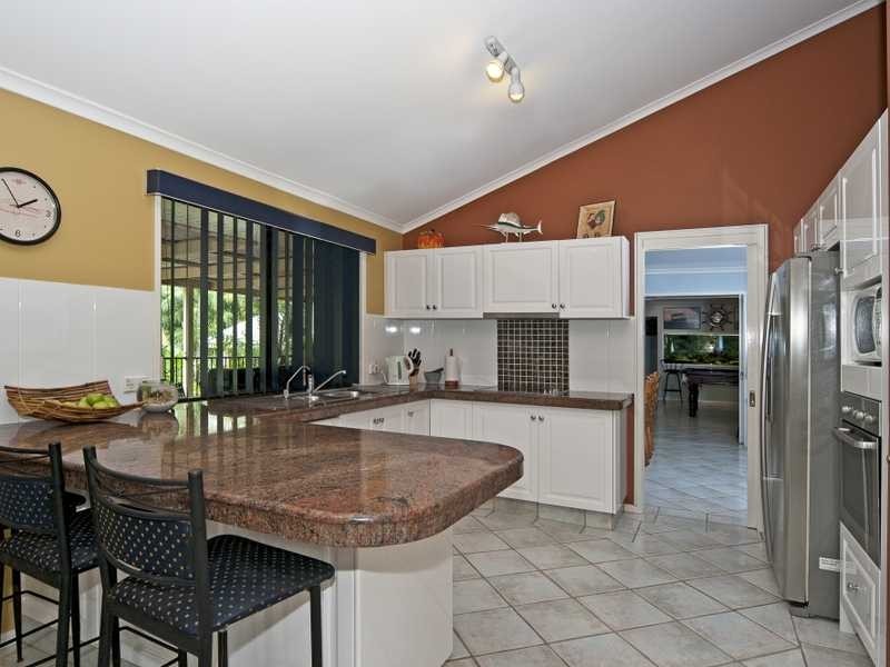 27 Bass Street Barellan Point, Karalee QLD 4306