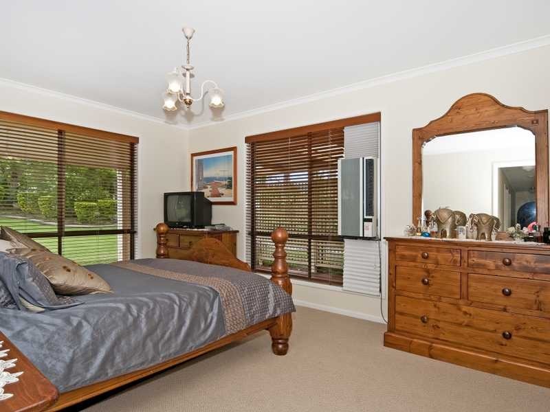 27 Bass Street Barellan Point, Karalee QLD 4306