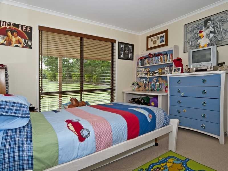 27 Bass Street Barellan Point, Karalee QLD 4306