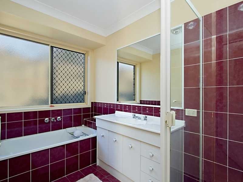 Flinders View QLD 4305