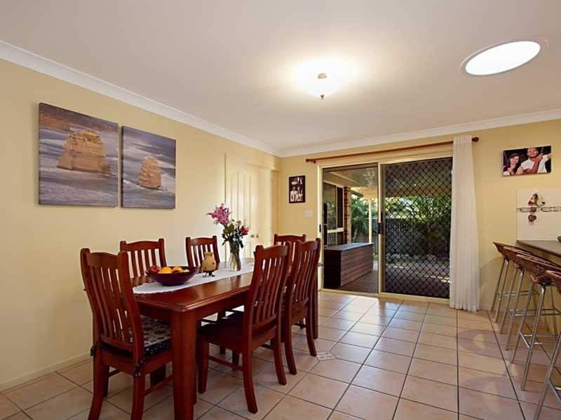Flinders View QLD 4305