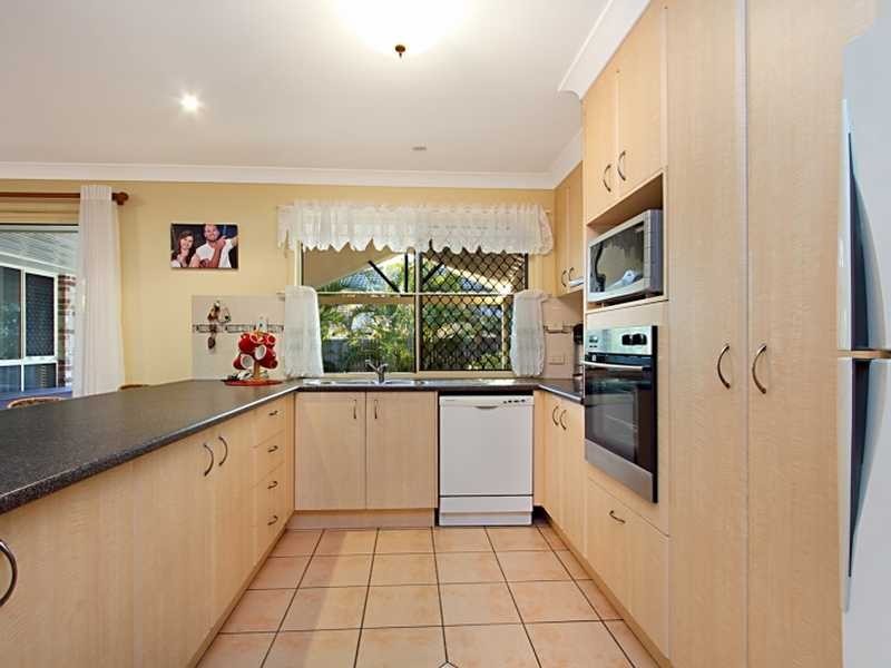 Flinders View QLD 4305