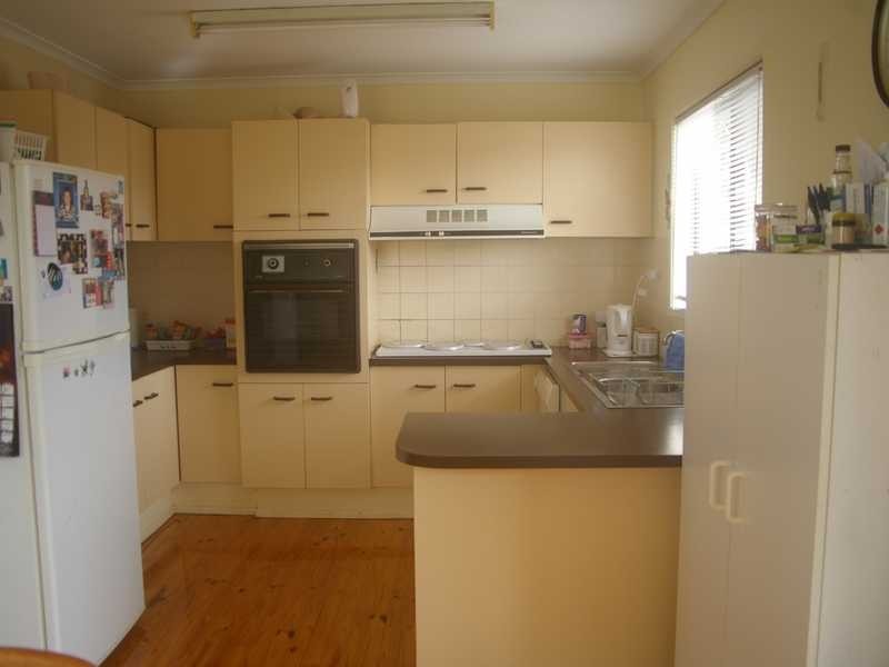 Yamanto QLD 4305