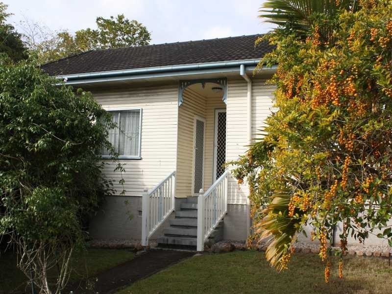 13 Saxelby St, East Ipswich QLD 4305