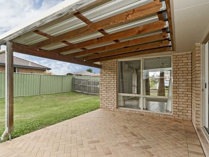 8 Glengarry Lane, Raceview QLD 4305