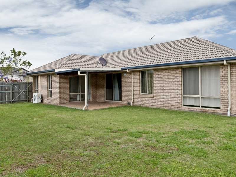 8 Glengarry Lane, Raceview QLD 4305
