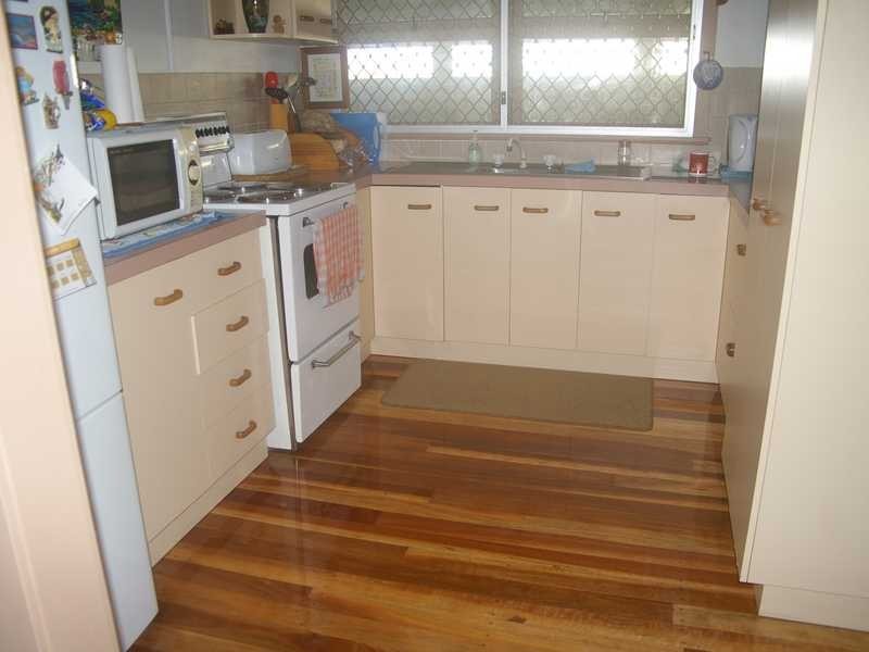 43 Grange RD, Eastern Heights QLD 4305