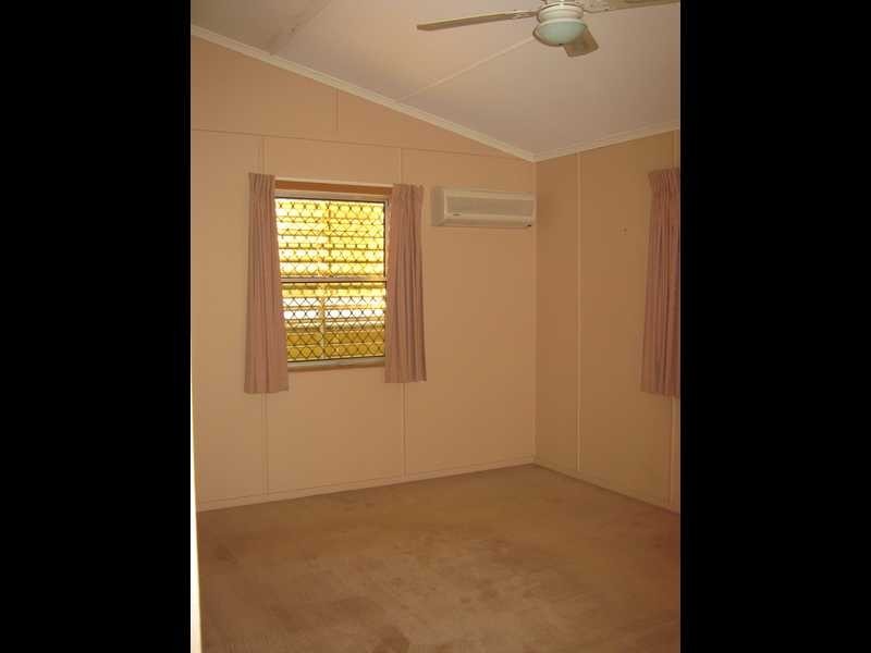 43 Grange RD, Eastern Heights QLD 4305