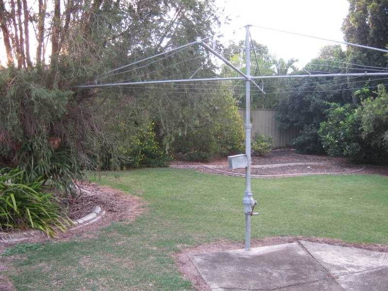 43 Grange RD, Eastern Heights QLD 4305