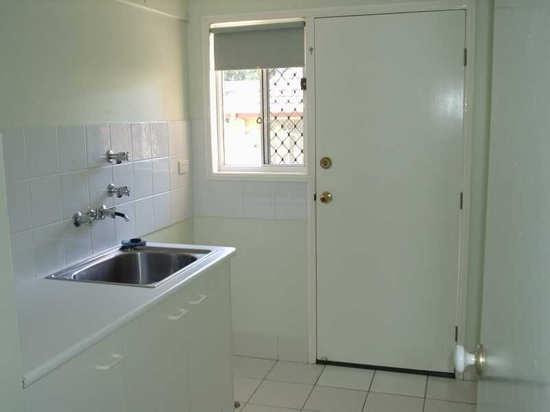 2 Willowtree Drive, Flinders View QLD 4305