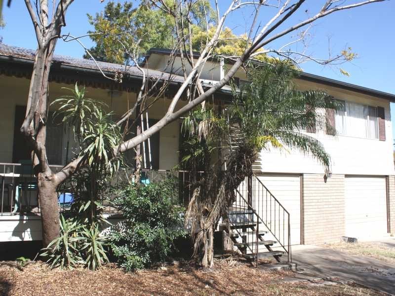 8 McKenzie Street, Bundamba QLD 4304