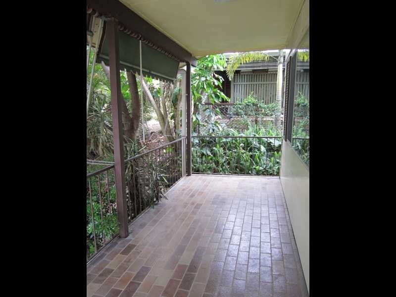 8 McKenzie Street, Bundamba QLD 4304