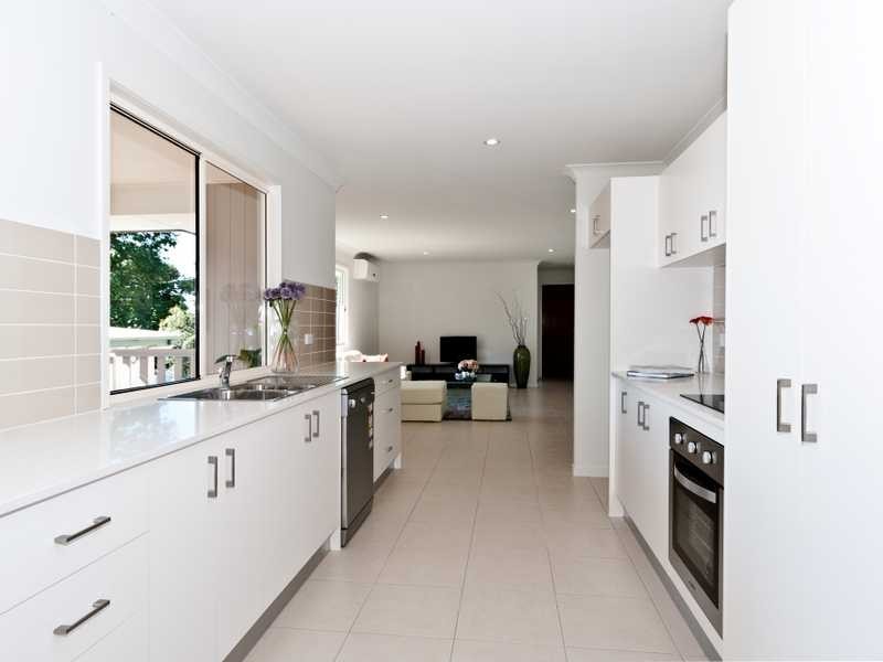 33 Margaret Street, Booval QLD 4304