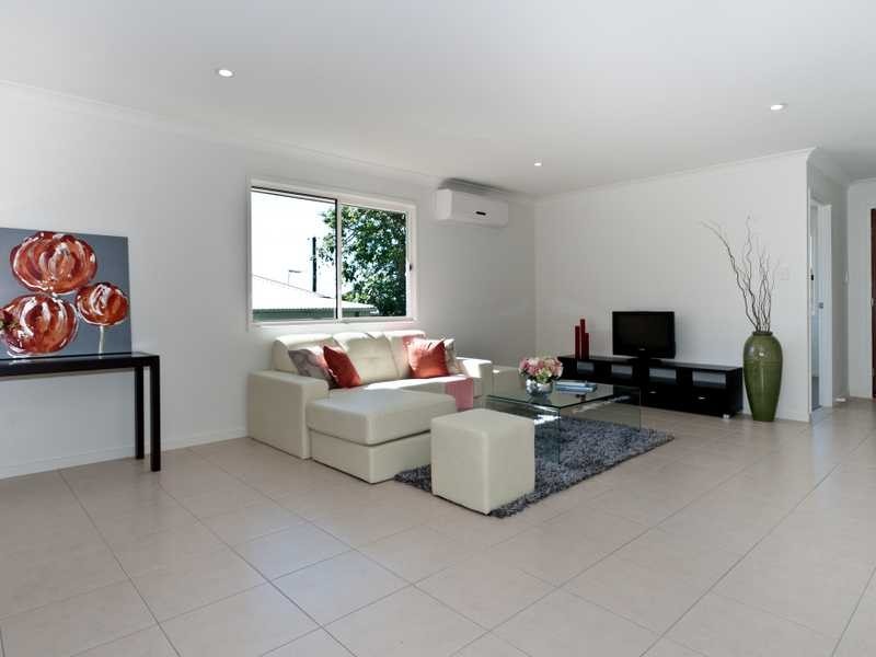 33 Margaret Street, Booval QLD 4304