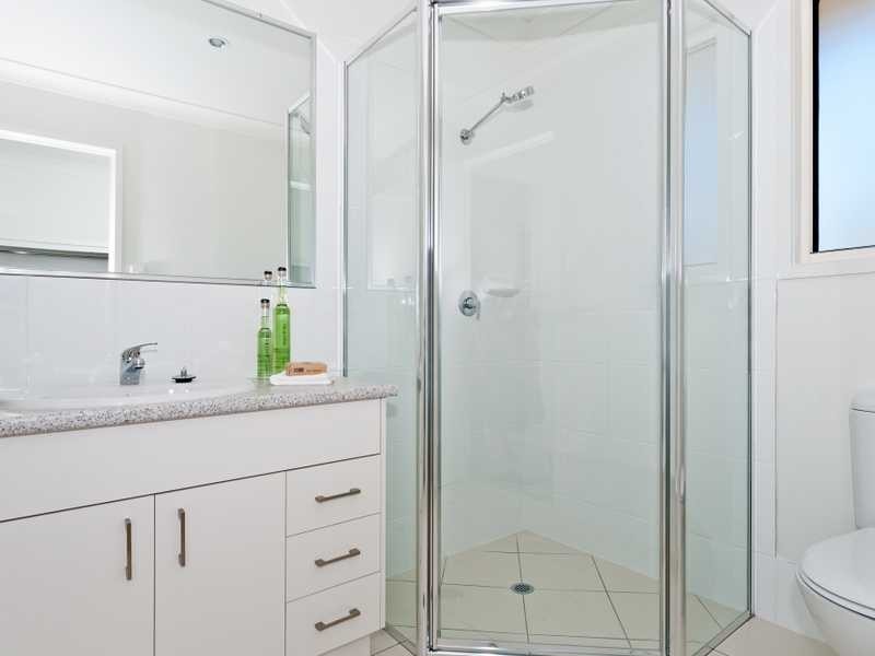 33 Margaret Street, Booval QLD 4304