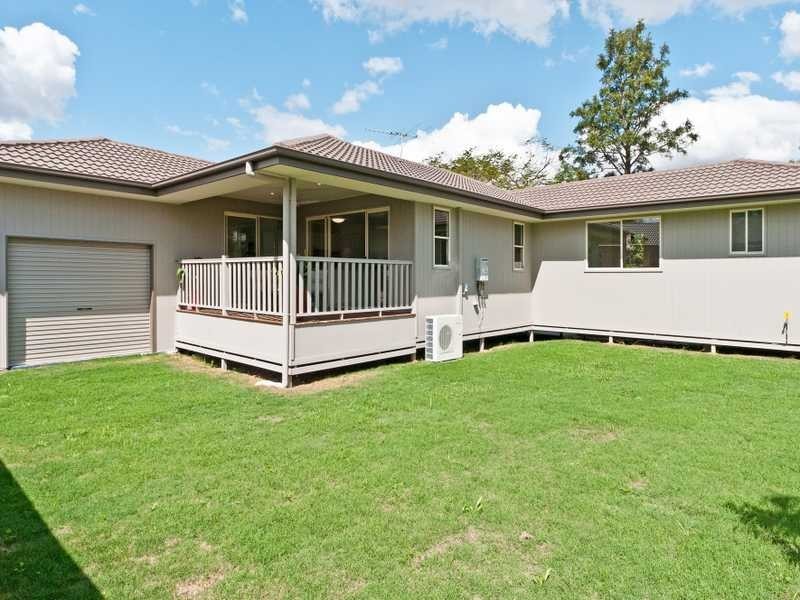 33b Margaret Street, Silkstone QLD 4304