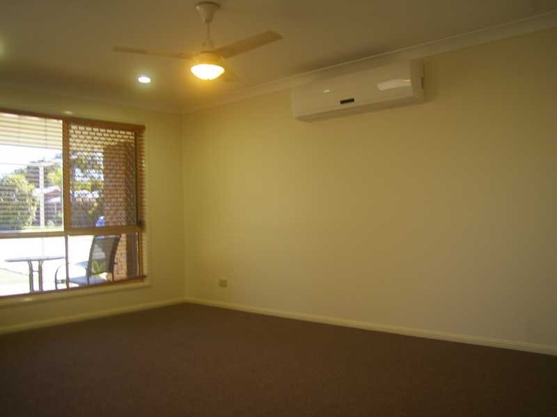 5 Poincianna Court, Walloon QLD 4306