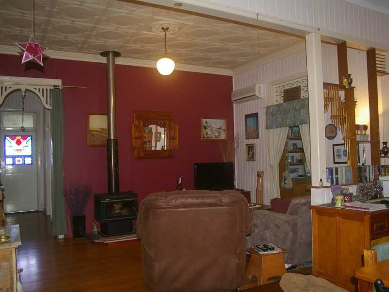 3 Roma Street, North Booval QLD 4304