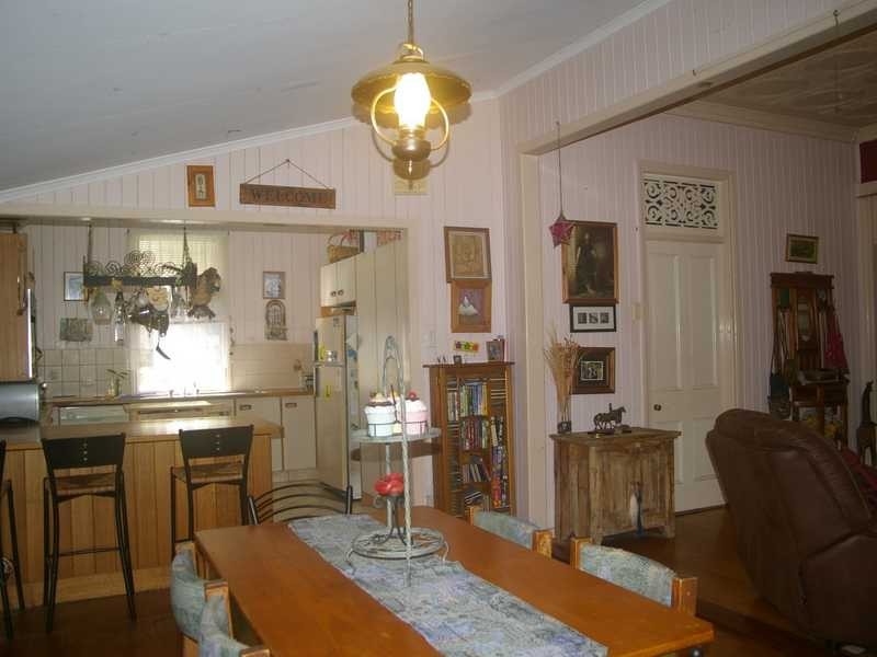 3 Roma Street, North Booval QLD 4304