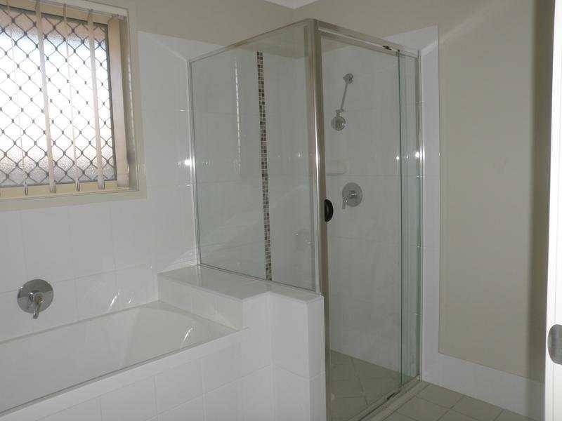 3 Cardin Close, Wulkuraka QLD 4305