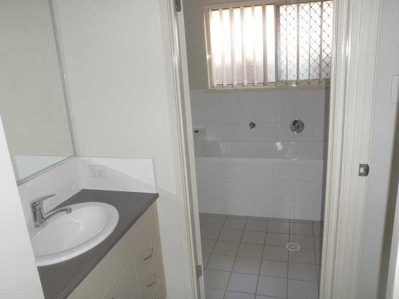 3 Cardin Close, Wulkuraka QLD 4305