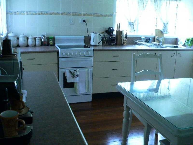 8 McGrath Lane, Booval QLD 4304