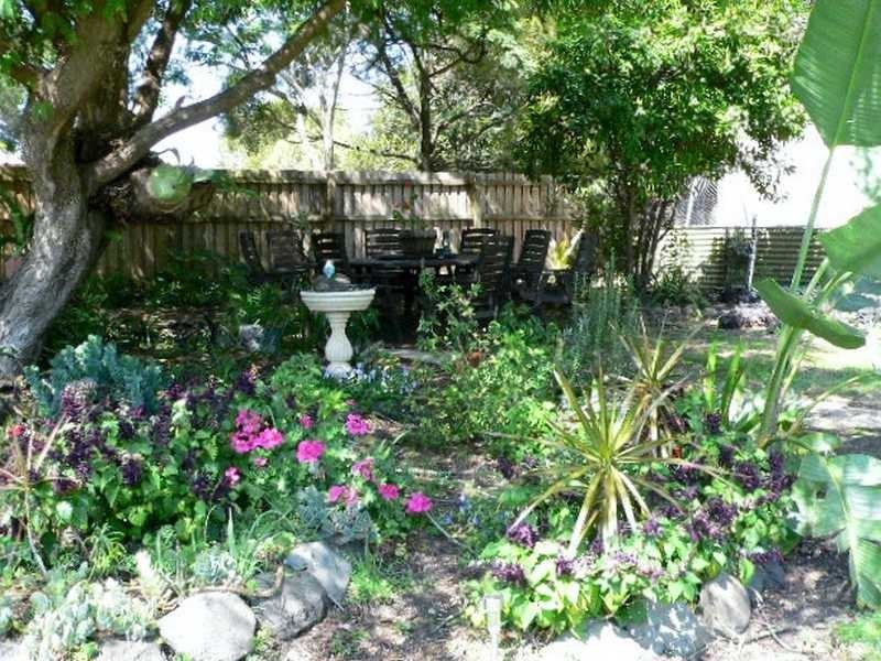 8 McGrath Lane, Booval QLD 4304