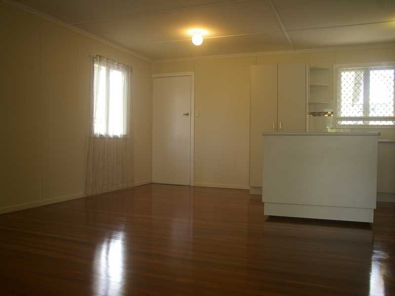 20 Phyllis Street, Eastern Heights QLD 4305