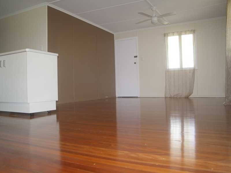 20 Phyllis Street, Eastern Heights QLD 4305