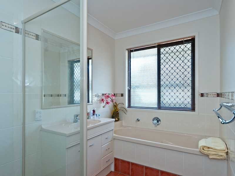 45 Palma Rosa Drive, Wulkuraka QLD 4305