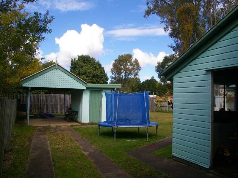 7 Crosshill Street, Leichhardt QLD 4305