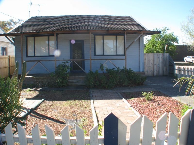 1 Pozieres Avenue, Umina Beach NSW 2257