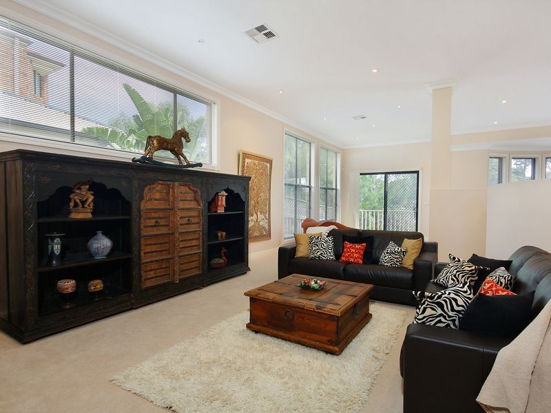 12 Hayes Avenue, Kellyville NSW 2155