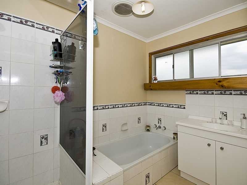 16 Lynelle Street, Marsden QLD 4132