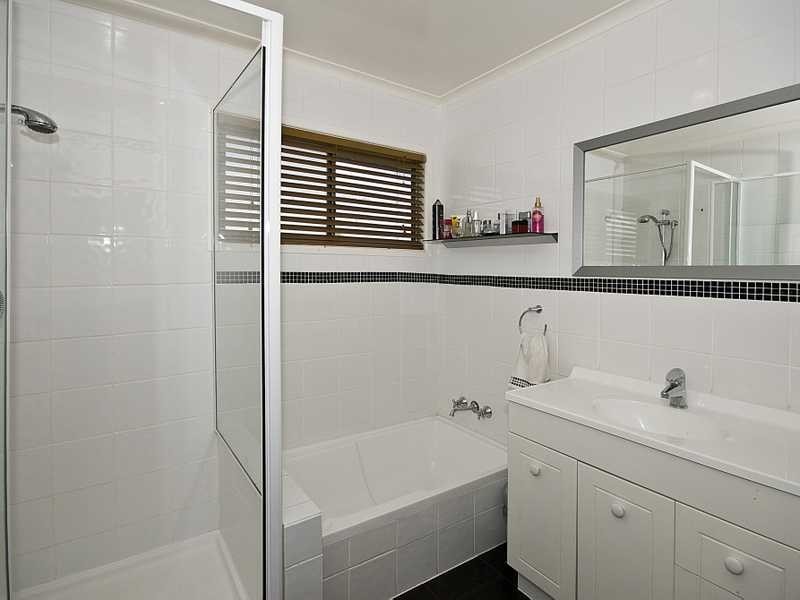 16 Moffatt Road, Waterford West QLD 4133