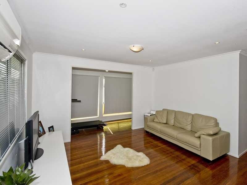 16 Moffatt Road, Waterford West QLD 4133