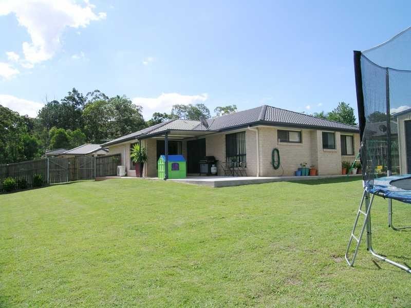 22 Spruce Street, Loganlea QLD 4131