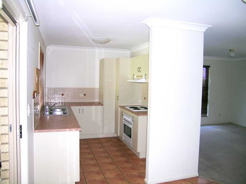 10 Lake Bogong Court, Waterford West QLD 4133